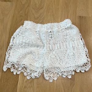 Women’s white lace shorts size small